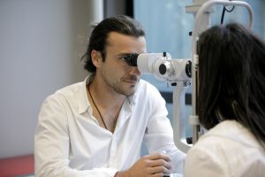 Docteur Nicolas Plasse lors d'une consultation